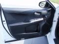 2014 Super White Toyota Camry SE  photo #24