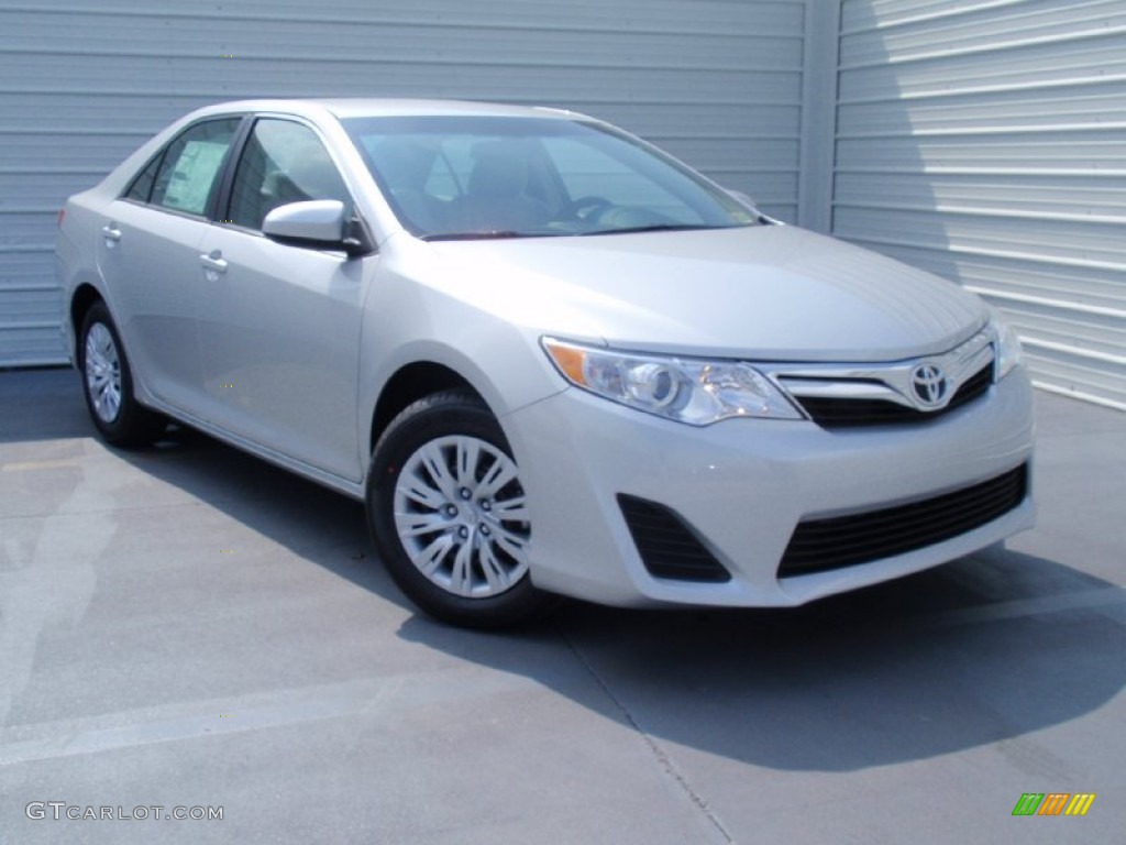 2014 Camry LE - Classic Silver Metallic / Ash photo #2