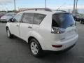 Diamond White Pearl - Outlander LS 4WD Photo No. 5