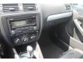 Black Uni - Jetta SE Sedan Photo No. 15