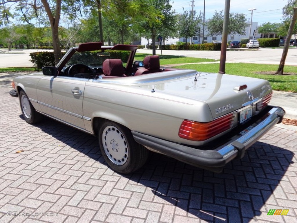 1988 SL Class 560 SL Roadster - Champagne Metallic / Red photo #1