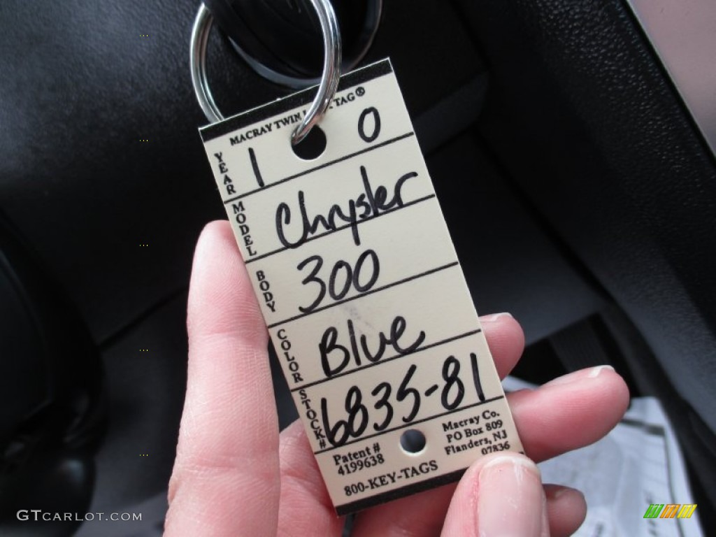 2010 300 Limited AWD - Deep Water Blue Pearl / Dark Slate Gray photo #17