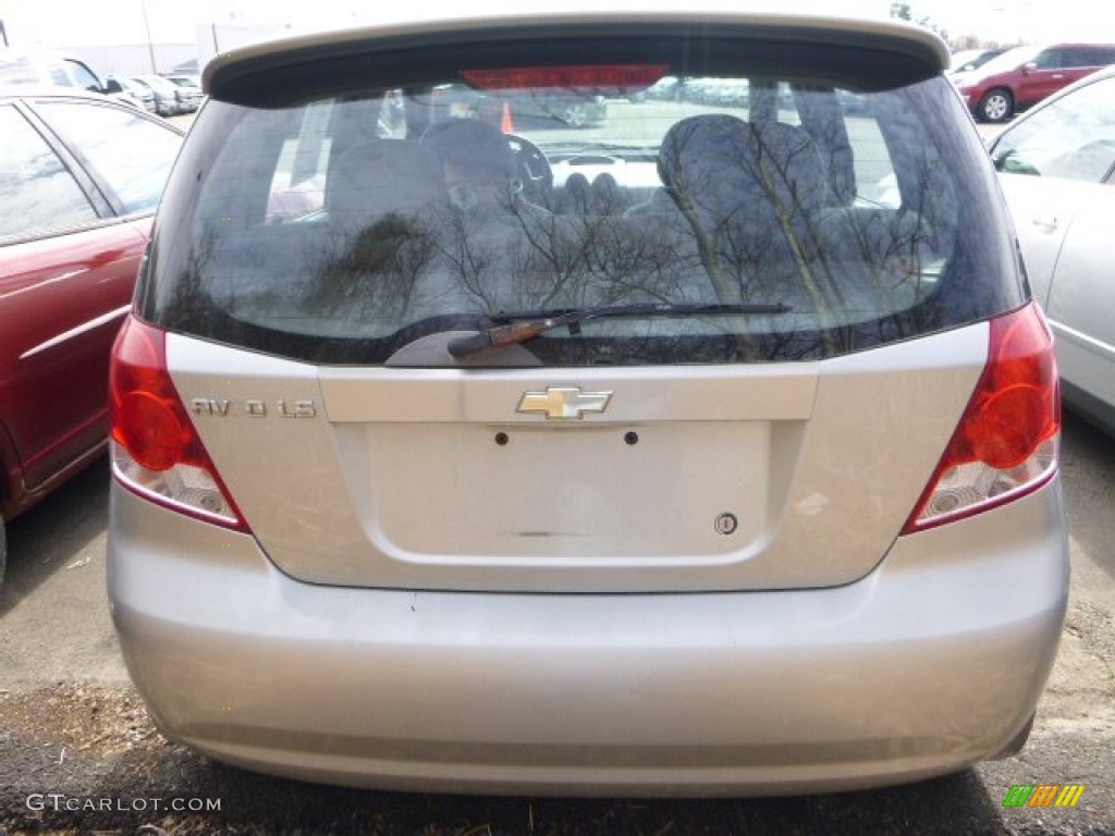 2004 Aveo LS Hatchback - Galaxy Silver Metallic / Gray photo #3