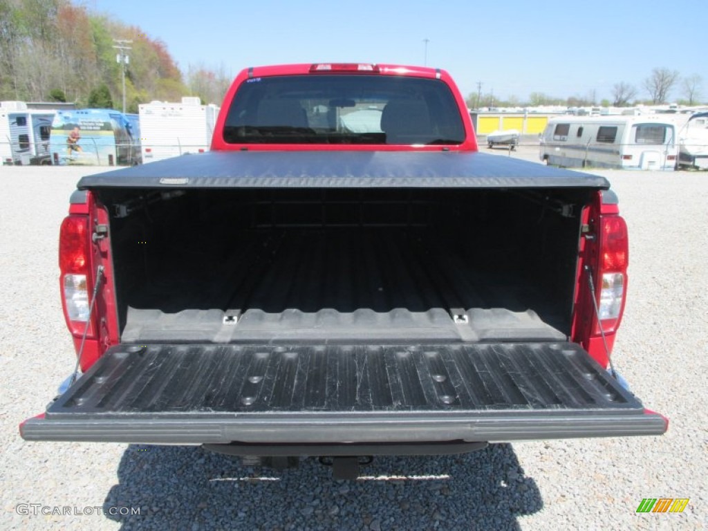 2007 Frontier SE Crew Cab 4x4 - Red Alert / Charcoal photo #20