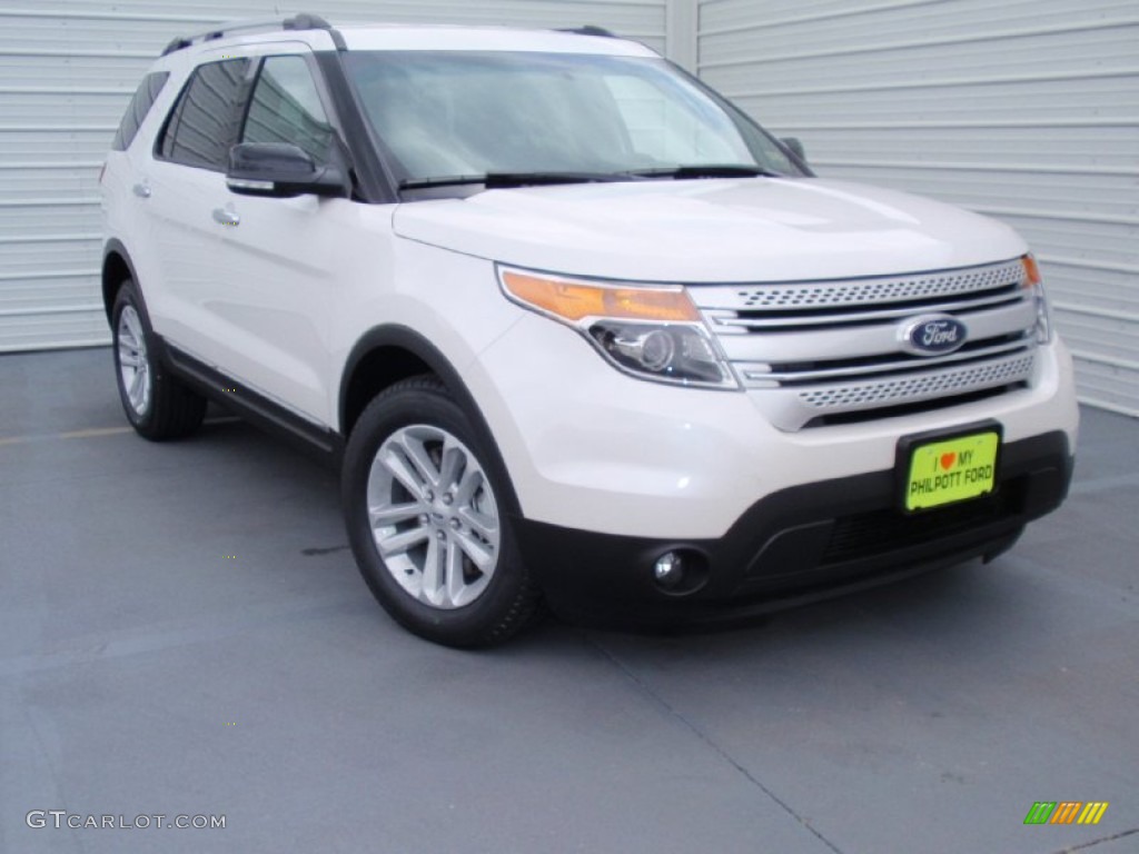 2014 Explorer XLT - White Platinum / Charcoal Black photo #2