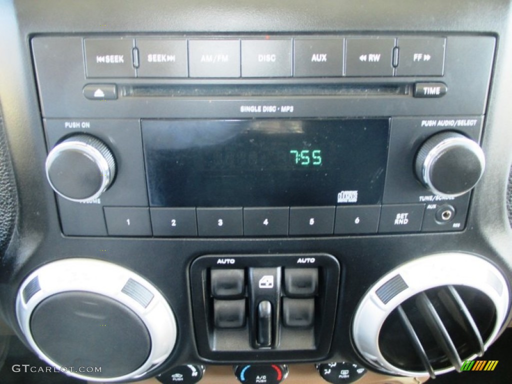 2011 Wrangler Unlimited Sahara 4x4 - Sahara Tan / Black/Dark Saddle photo #9