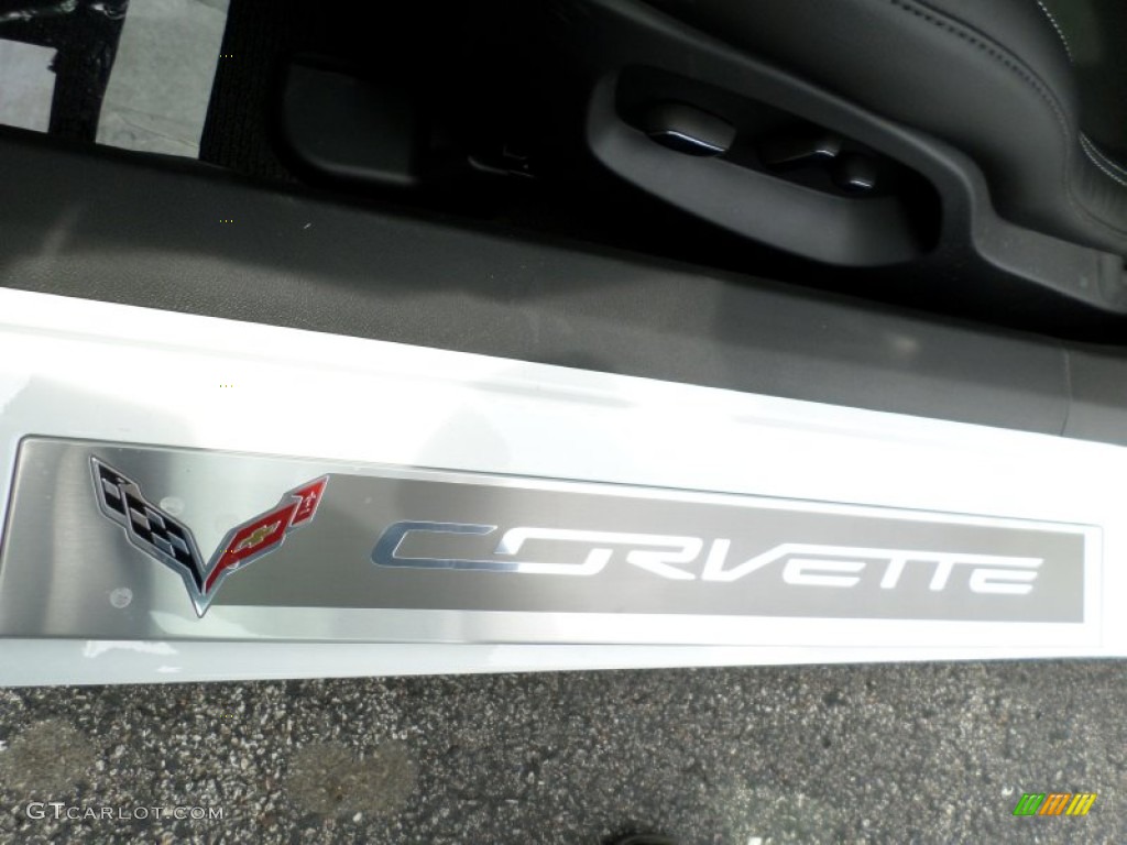 2014 Chevrolet Corvette Stingray Convertible Marks and Logos Photo #92852864