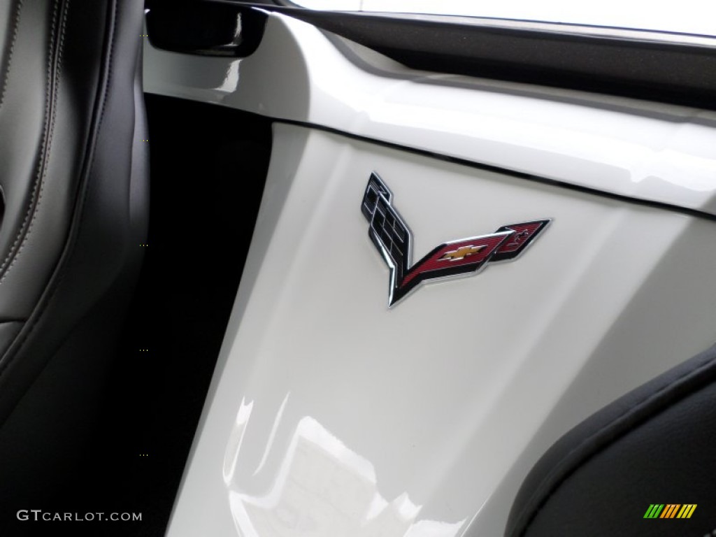 2014 Chevrolet Corvette Stingray Convertible Marks and Logos Photo #92853188