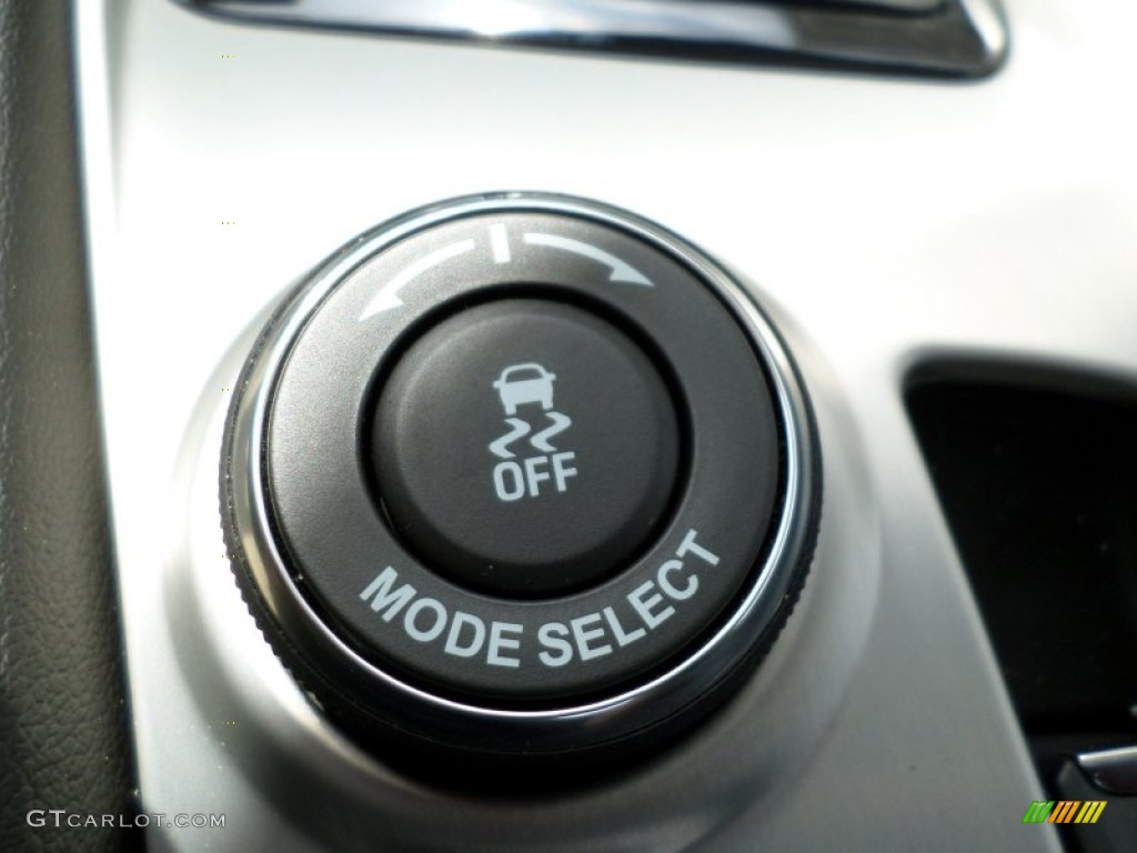 2014 Chevrolet Corvette Stingray Convertible Controls Photo #92853227