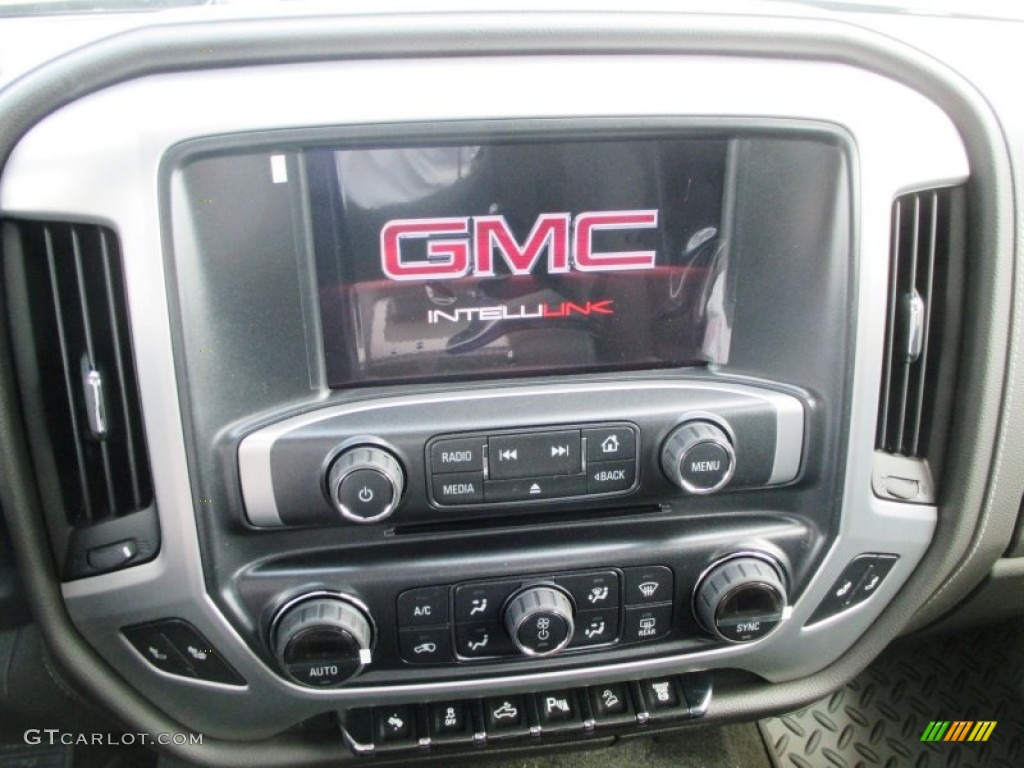 2015 GMC Sierra 2500HD SLE Crew Cab 4x4 Controls Photo #92855216