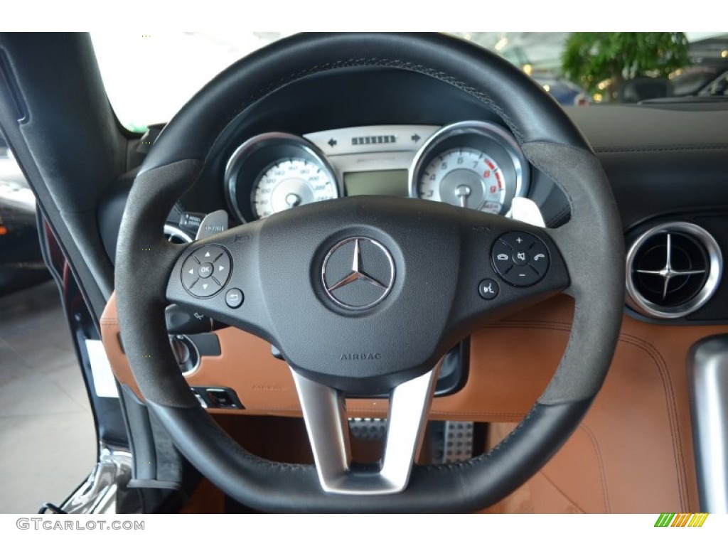 2011 Mercedes-Benz SLS AMG Steering Wheel Photos