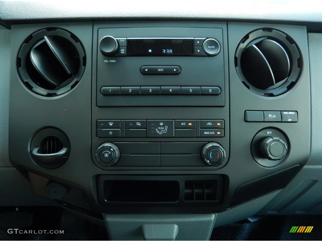 2014 F250 Super Duty XL SuperCab - Oxford White / Steel photo #10