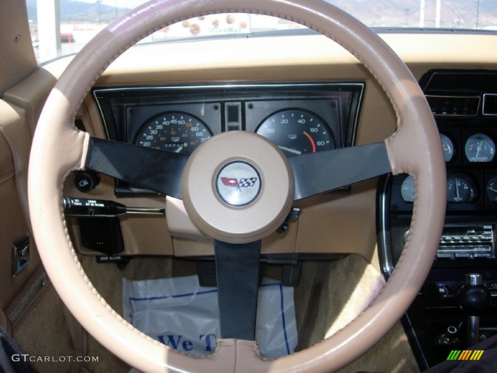 1982 Corvette Coupe - White / Camel photo #2