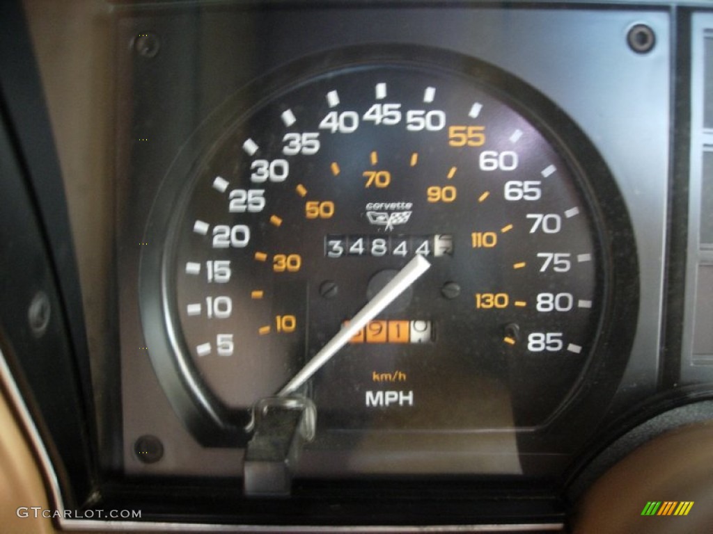 1982 Corvette Coupe - White / Camel photo #3