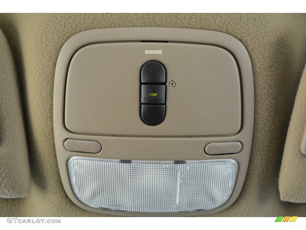 2002 Park Avenue  - Light Bronzemist Metallic / Medium Gray photo #21