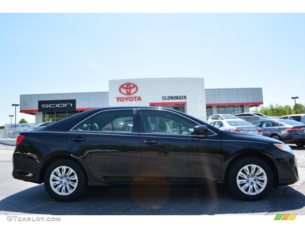 2014 Camry L - Attitude Black Metallic / Ash photo #2