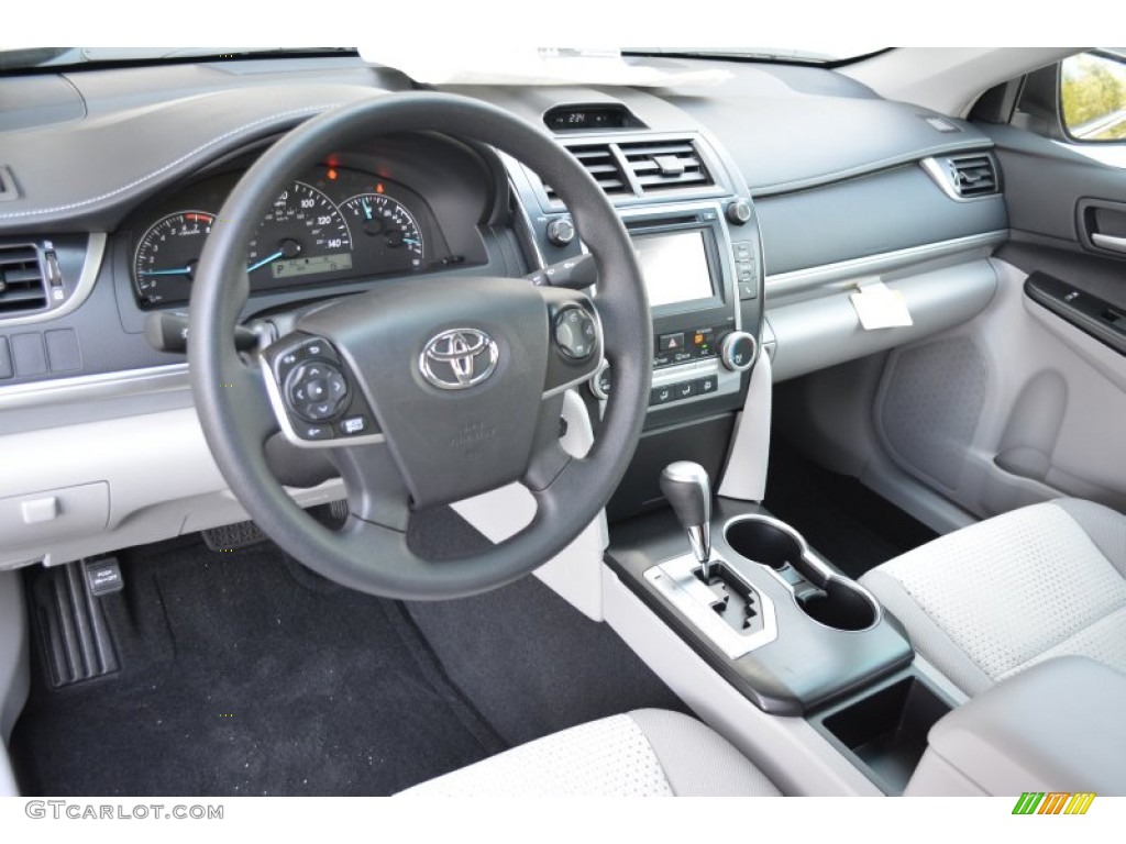 2014 Camry L - Attitude Black Metallic / Ash photo #8