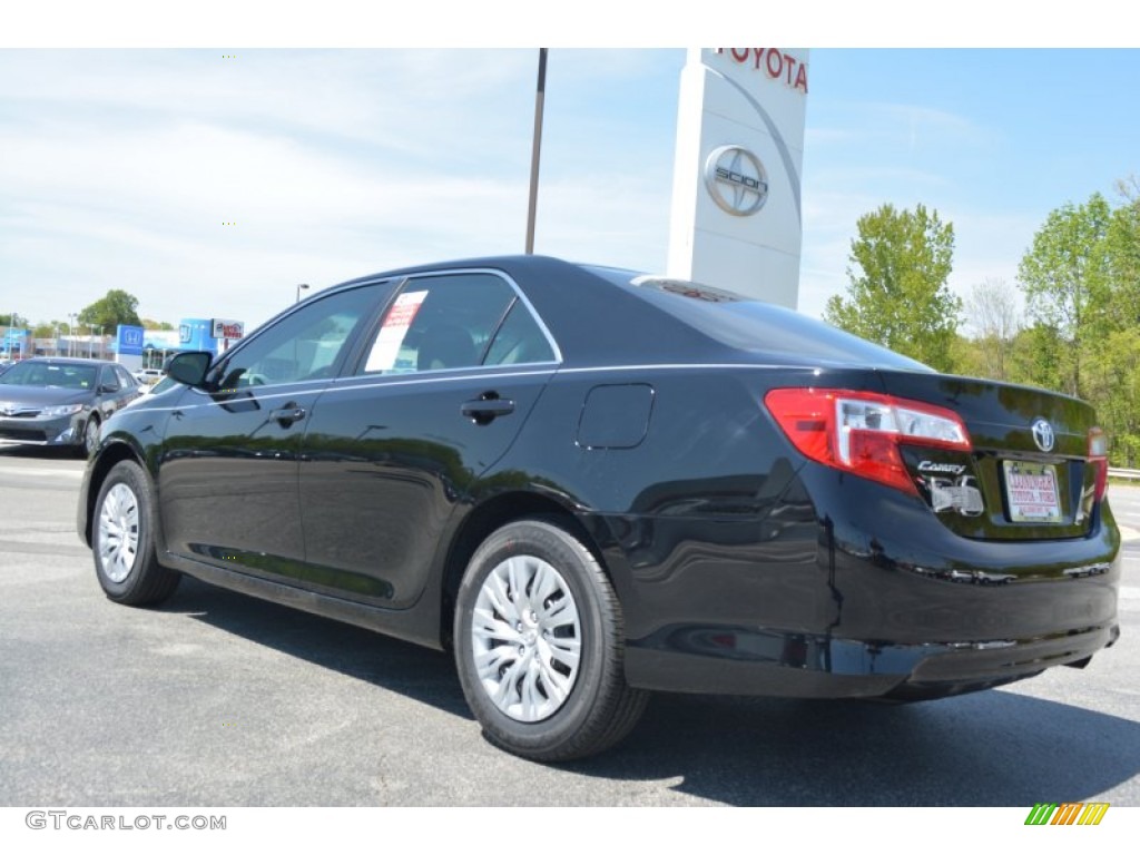 2014 Camry L - Attitude Black Metallic / Ash photo #22