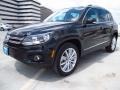 Deep Black Metallic - Tiguan SEL Photo No. 3