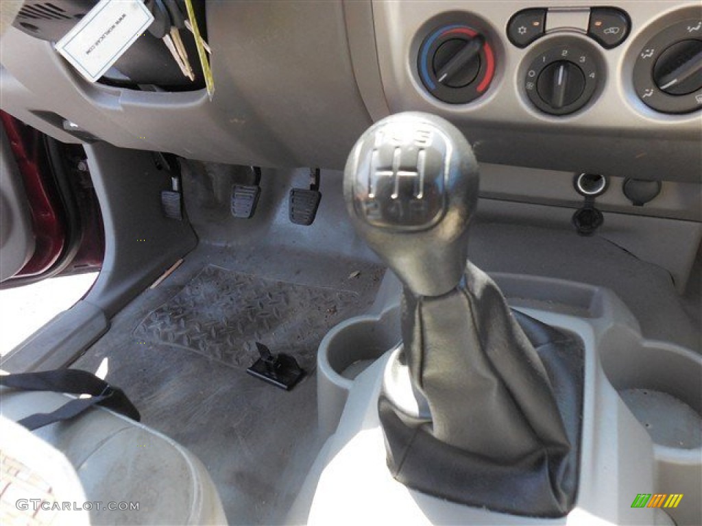 2007 i-Series Truck i-290 S Extended Cab - Deep Crimson Red Metallic / Medium Pewter photo #18