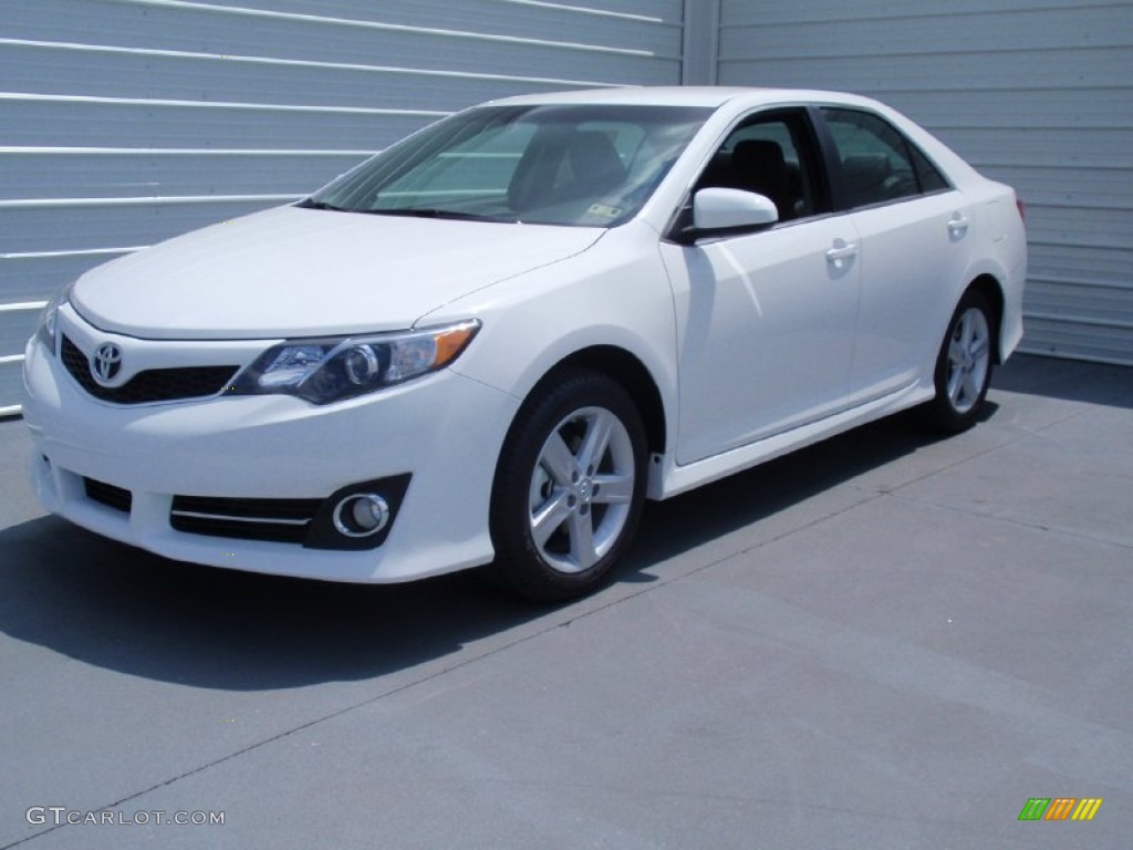 2014 Camry SE - Super White / Black photo #7