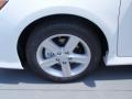 Super White - Camry SE Photo No. 12