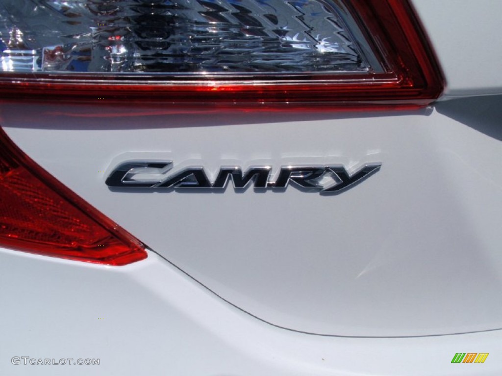 2014 Camry SE - Super White / Black photo #14