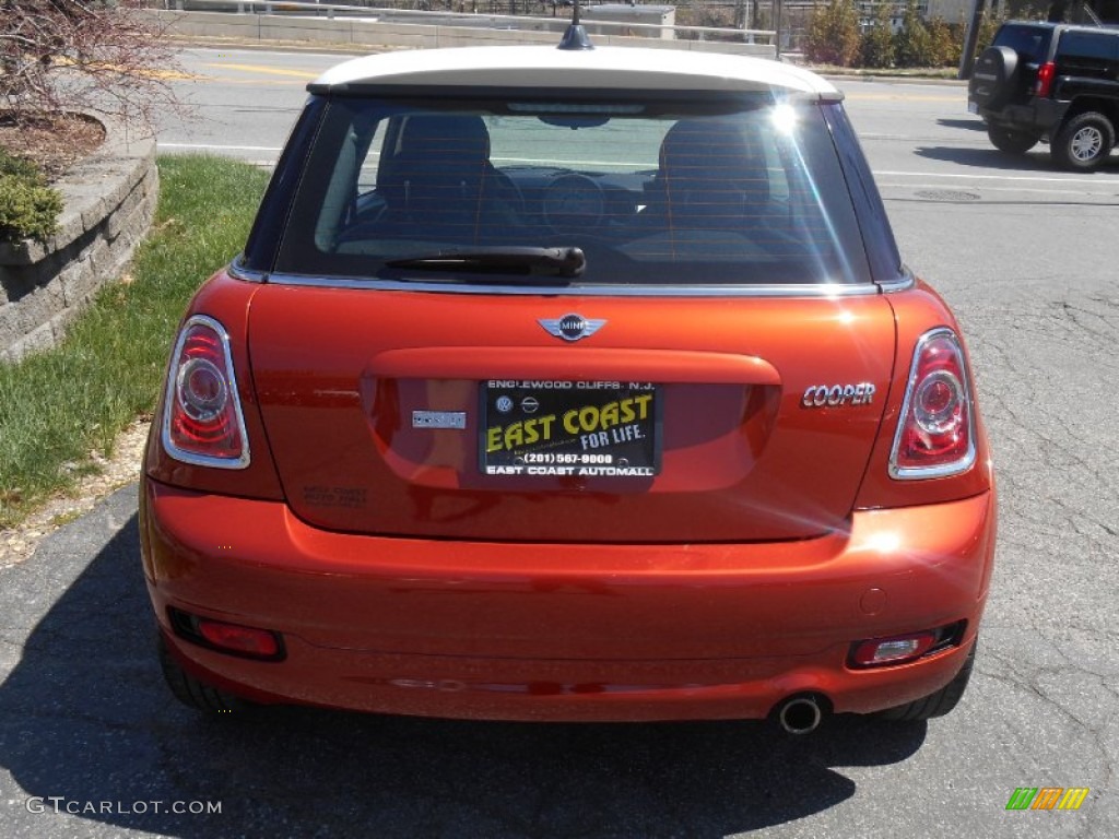 2011 Cooper Hardtop - Spice Orange Metallic / Carbon Black photo #5