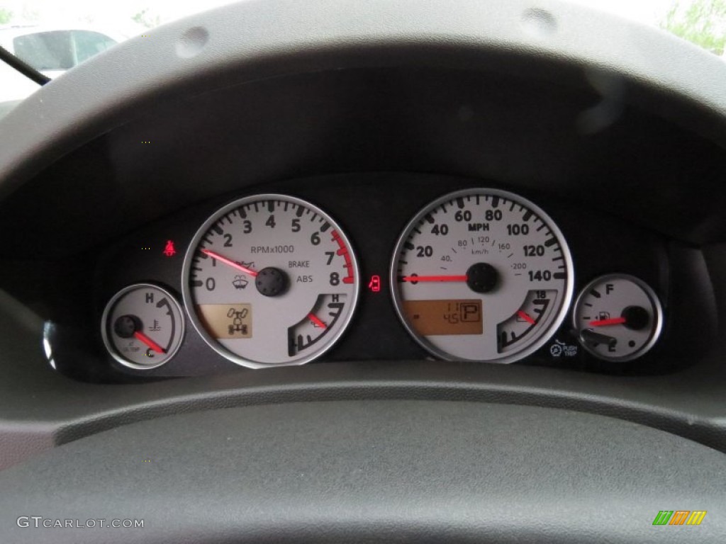 2014 Nissan Frontier Pro-4X Crew Cab 4x4 Gauges Photos