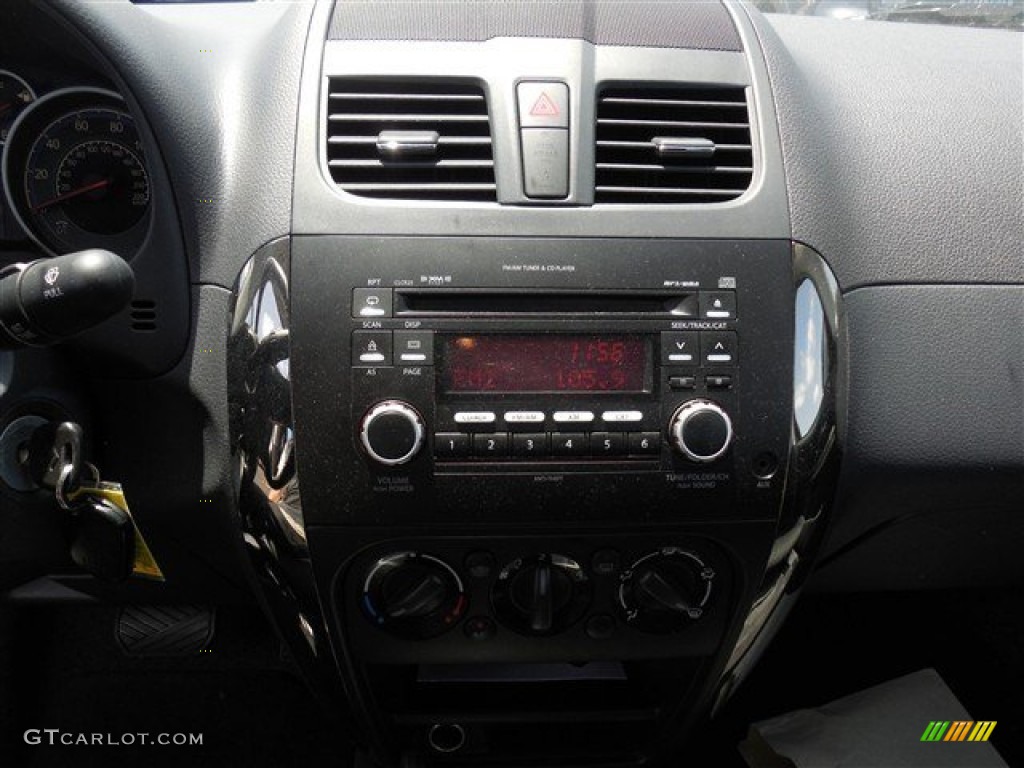 2013 SX4 Sedan LE Popular Package - Super Black Metallic / Black photo #19