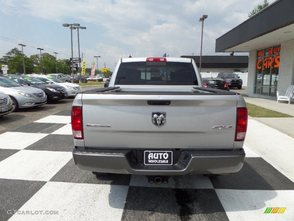 2013 1500 SLT Crew Cab 4x4 - Bright Silver Metallic / Canyon Brown/Light Frost Beige photo #4