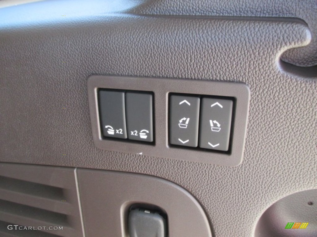 2015 GMC Yukon XL Denali 4WD Controls Photos