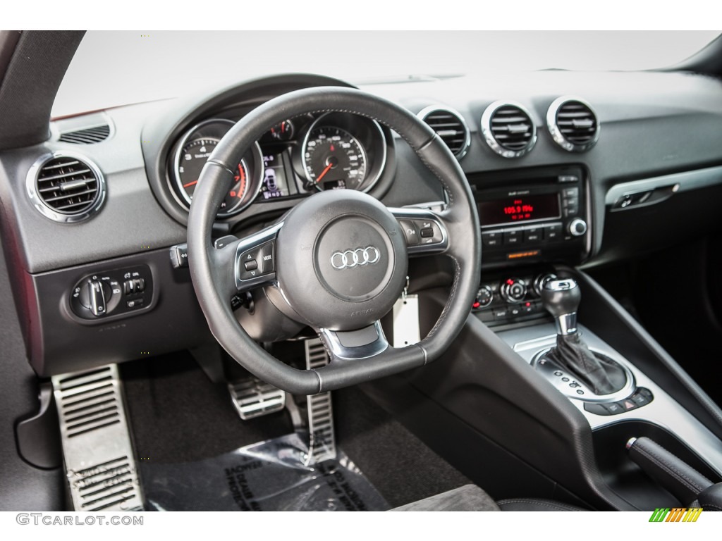 2009 Audi TT 2.0T Coupe Dashboard Photos