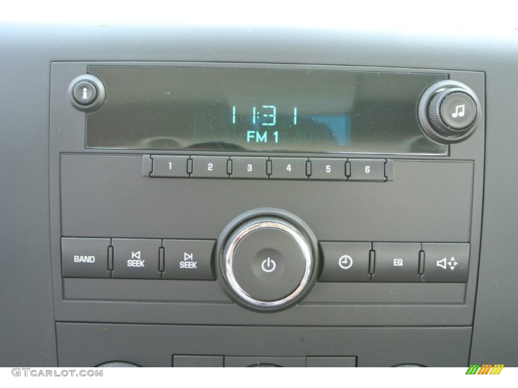 2014 Chevrolet Silverado 2500HD WT Regular Cab Utility Truck Audio System Photo #92922091