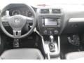 Black Uni - Jetta SE Sedan Photo No. 24