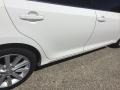 Super White - Camry LE Photo No. 31