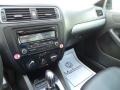 Black Uni - Jetta SE Sedan Photo No. 11