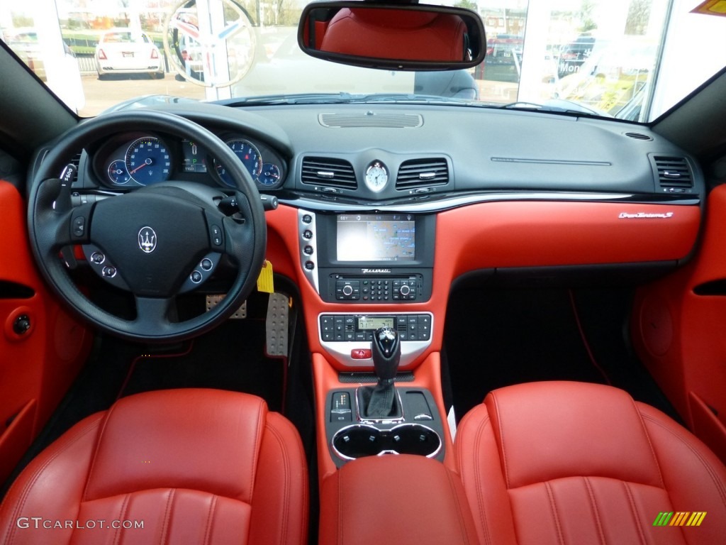2011 Maserati GranTurismo S Rosso Corallo Dashboard Photo #92931697