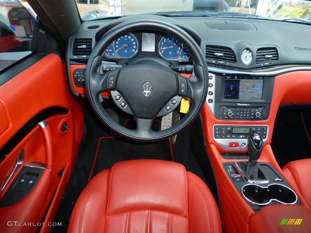 2011 Maserati GranTurismo S Rosso Corallo Dashboard Photo #92931712