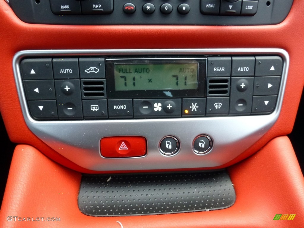 2011 Maserati GranTurismo S Controls Photo #92931769