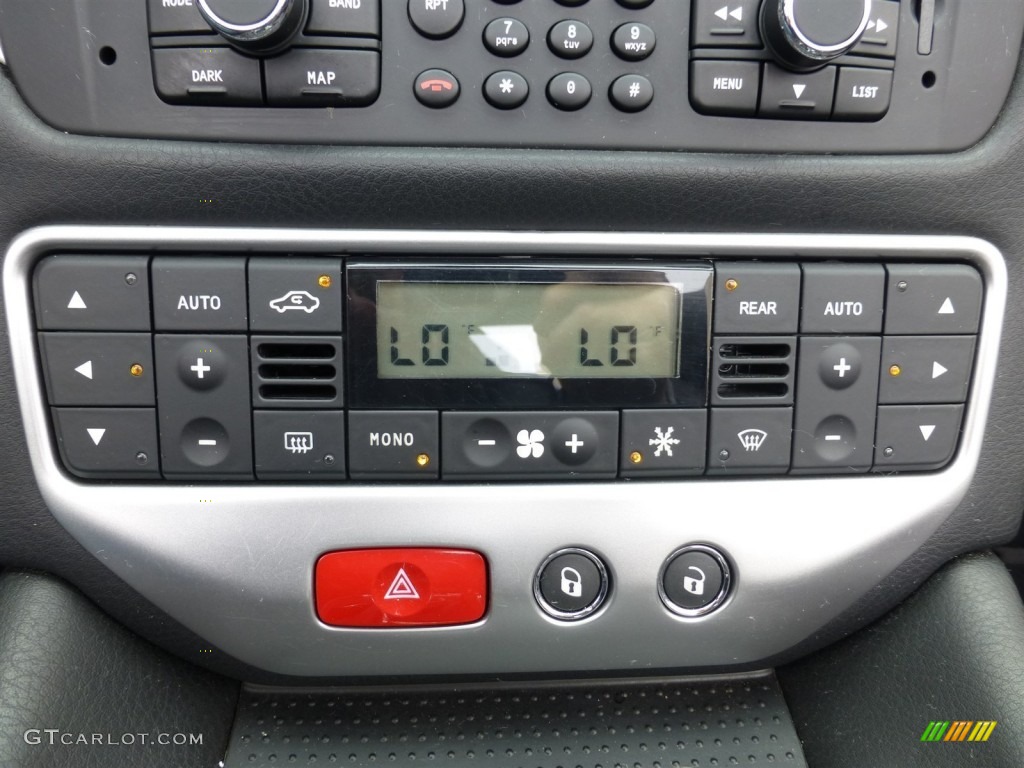 2010 Maserati GranTurismo Convertible GranCabrio Controls Photo #92932105