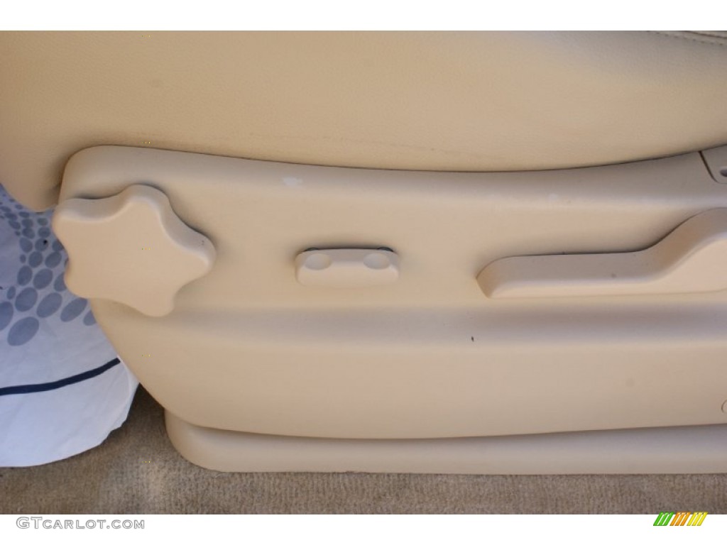 2008 Tahoe LT - Summit White / Light Cashmere/Ebony photo #21