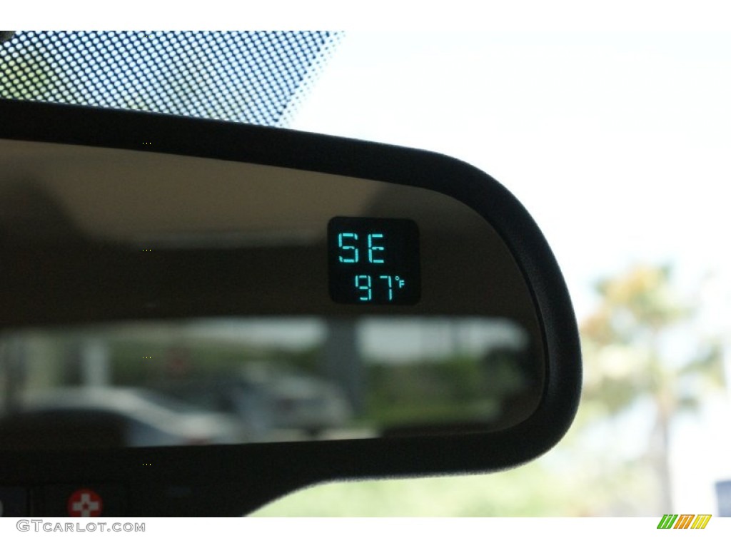 2008 Tahoe LT - Summit White / Light Cashmere/Ebony photo #40