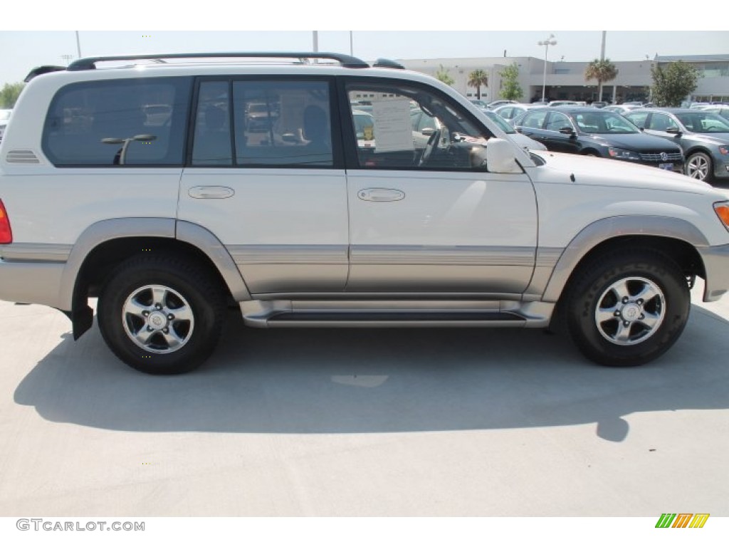 2001 Land Cruiser  - Natural White / Gray photo #10