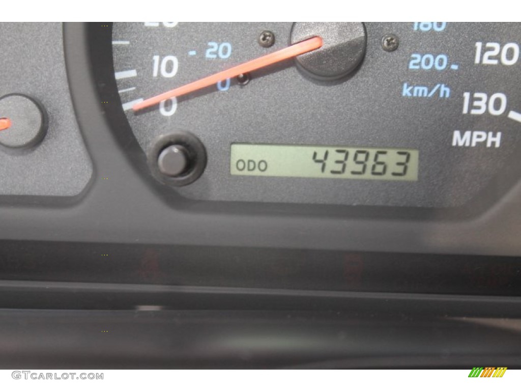 2001 Land Cruiser  - Natural White / Gray photo #38