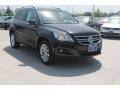 Deep Black Metallic - Tiguan SE Photo No. 1