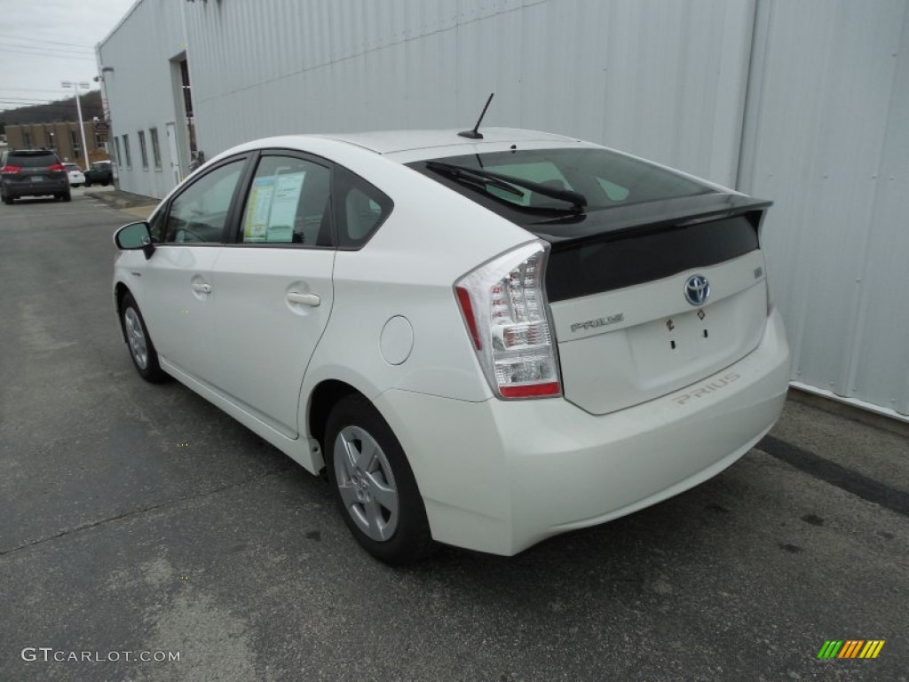 2010 Prius Hybrid III - Blizzard White Pearl / Misty Gray photo #4