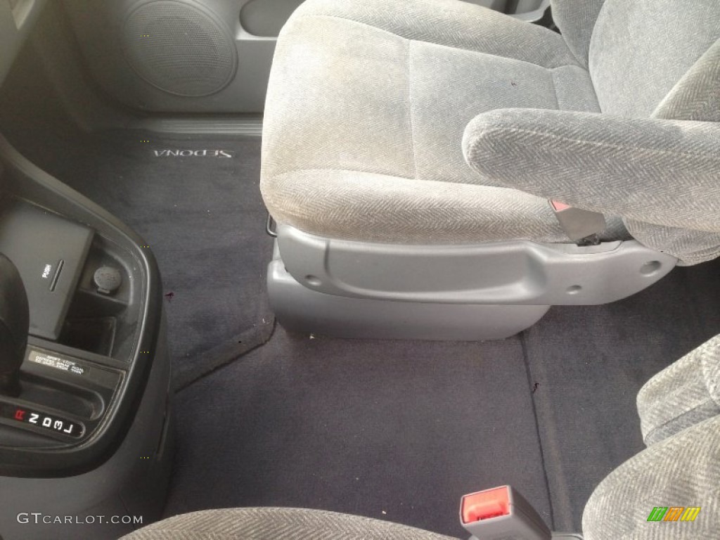 2002 Sedona LX - Misty Blue / Gray photo #22