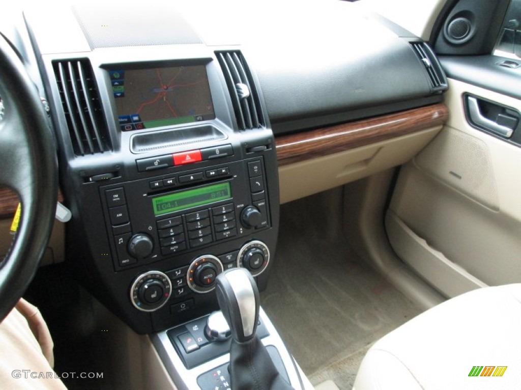 2010 Land Rover LR2 HSE Almond Dashboard Photo #92952026