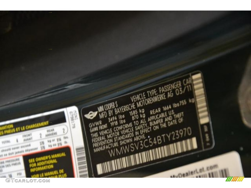 2011 Cooper S Hardtop - British Racing Green II / Carbon Black photo #16